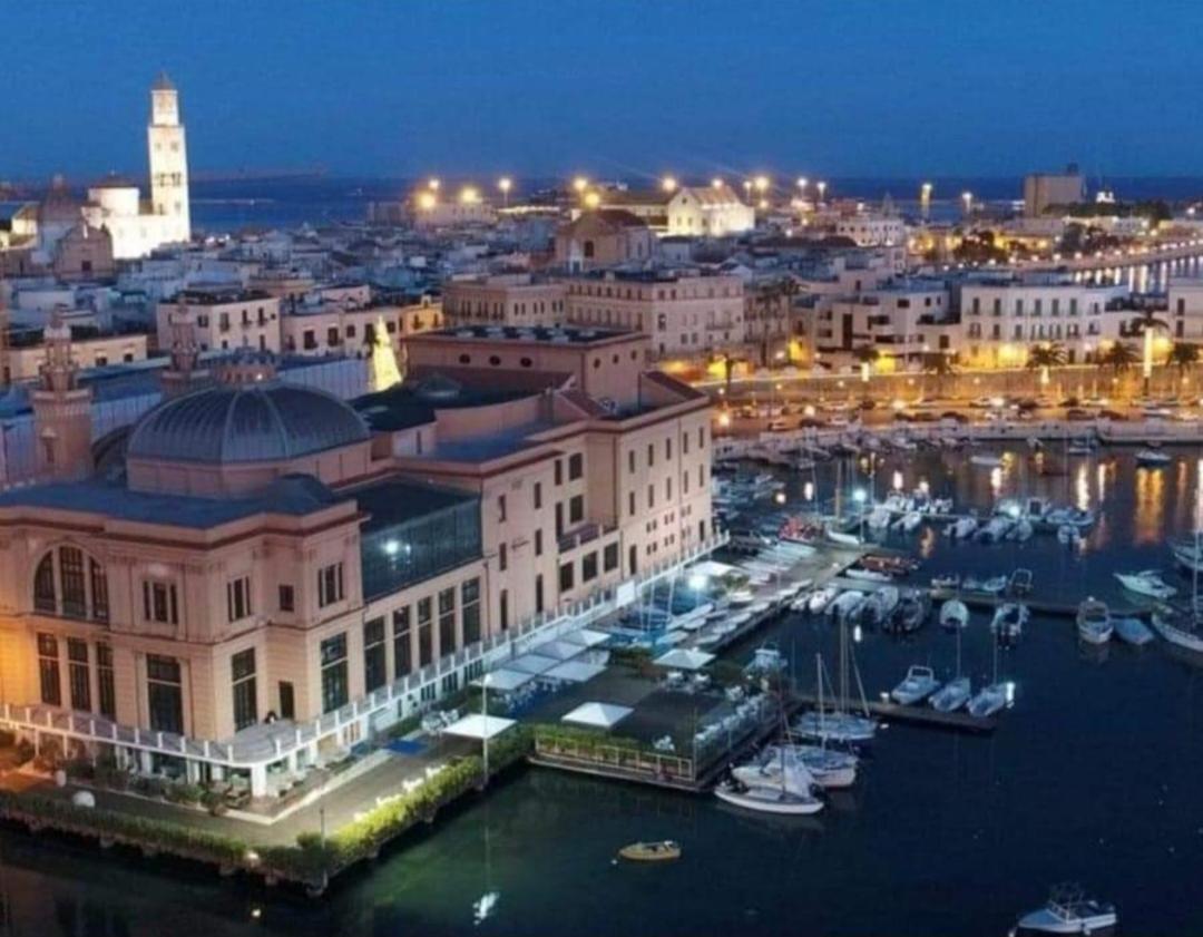 Apartmán Casa Dante Center Bari Exteriér fotografie